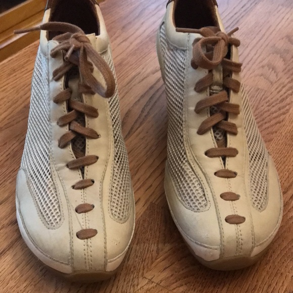 Wedge Leather & Mesh Sneakers - by Tsubo - Picture 5 of 9